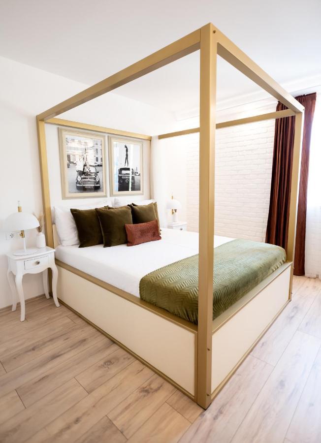 Apartments Mediteraneo Върсар Екстериор снимка